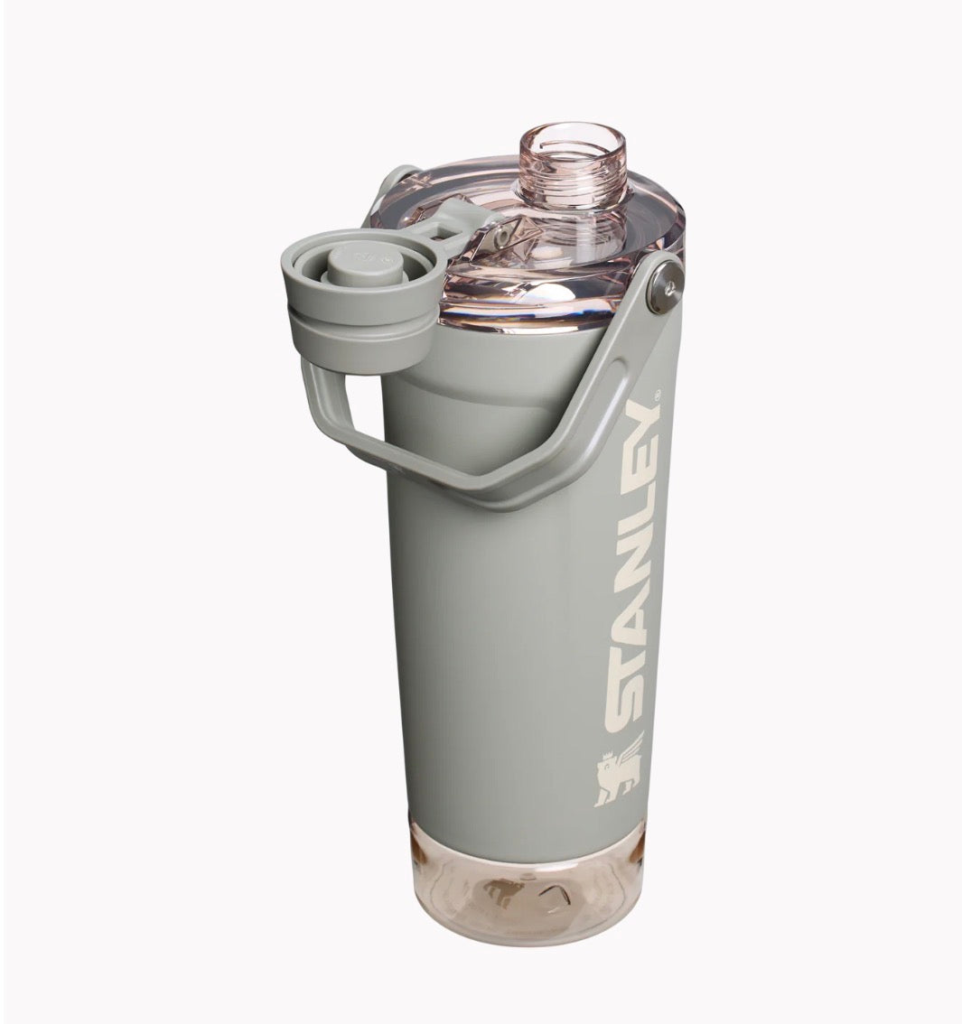 Stanley active Shaker Bottle | 0.59L